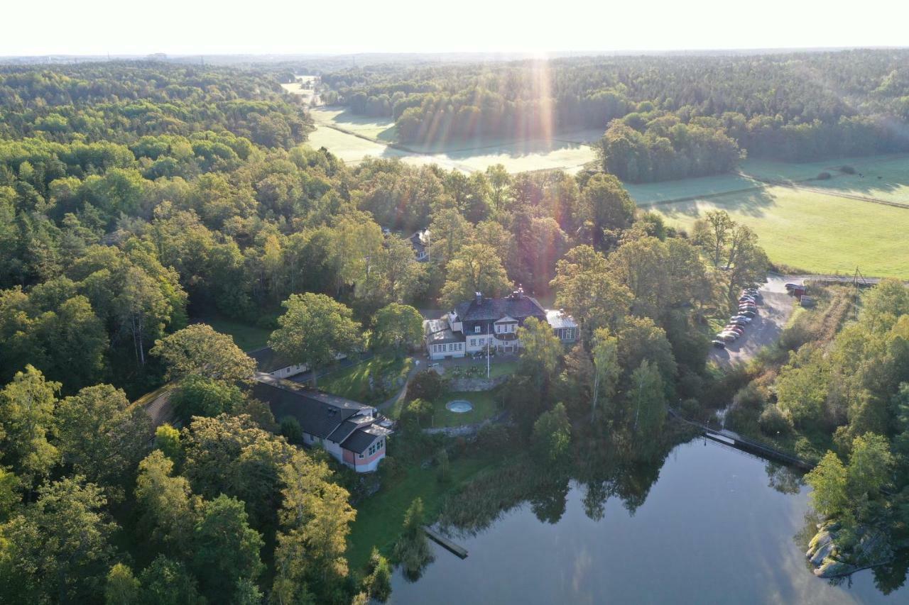 Balingsholm Hotel Huddinge Exterior photo